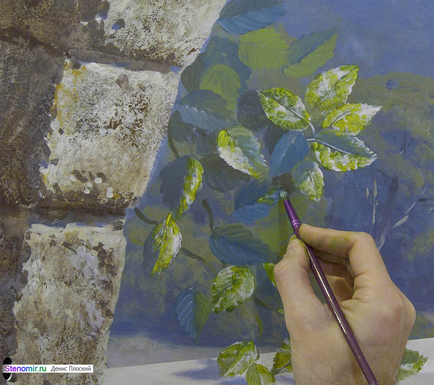 роспись стены с пейзажем - фрагмент с листьями